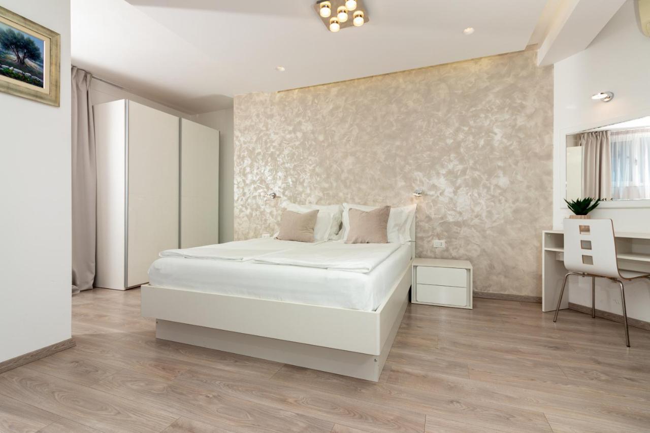Apartments Lovret Flowers Σπλιτ Εξωτερικό φωτογραφία